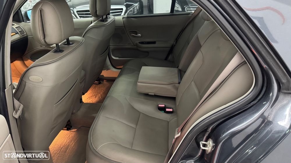 Renault Laguna 1.9 dCi Initiale - 12