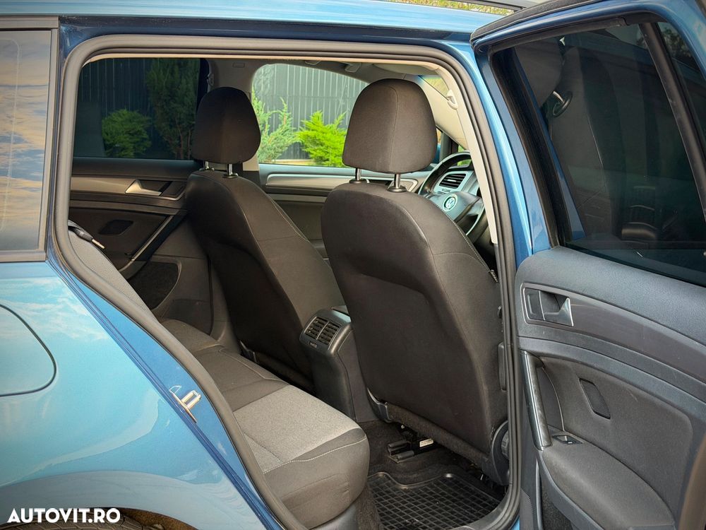 Volkswagen Golf 1.6 TDI BlueMotion Technology DSG Comfortline - 16