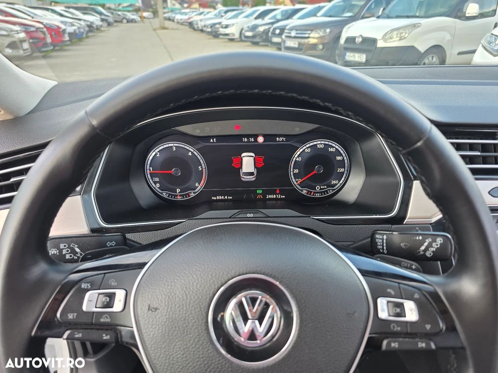 Volkswagen Passat 2.0 TDI SCR 4Motion DSG Highline - 14