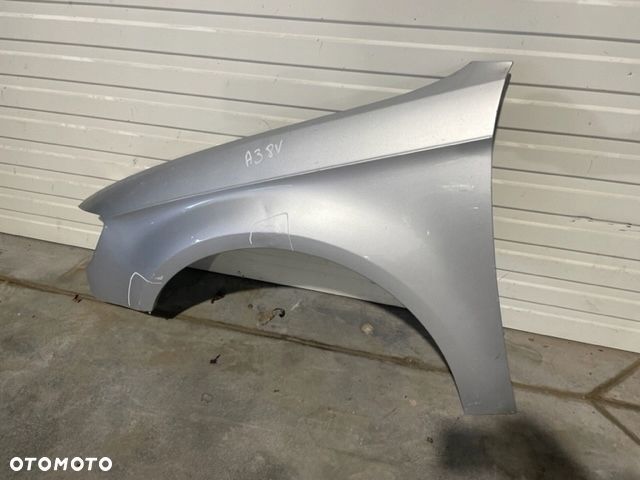 AUDI A3 8V BŁOTNIK LEWY 8V0821467E - 1