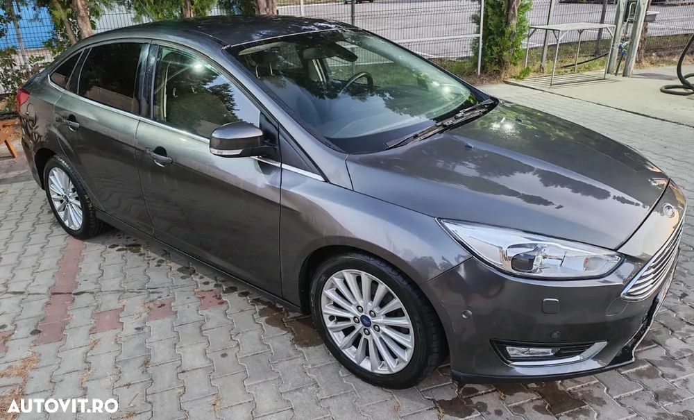 Ford Focus 1.5 Ecoboost Titanium - 1