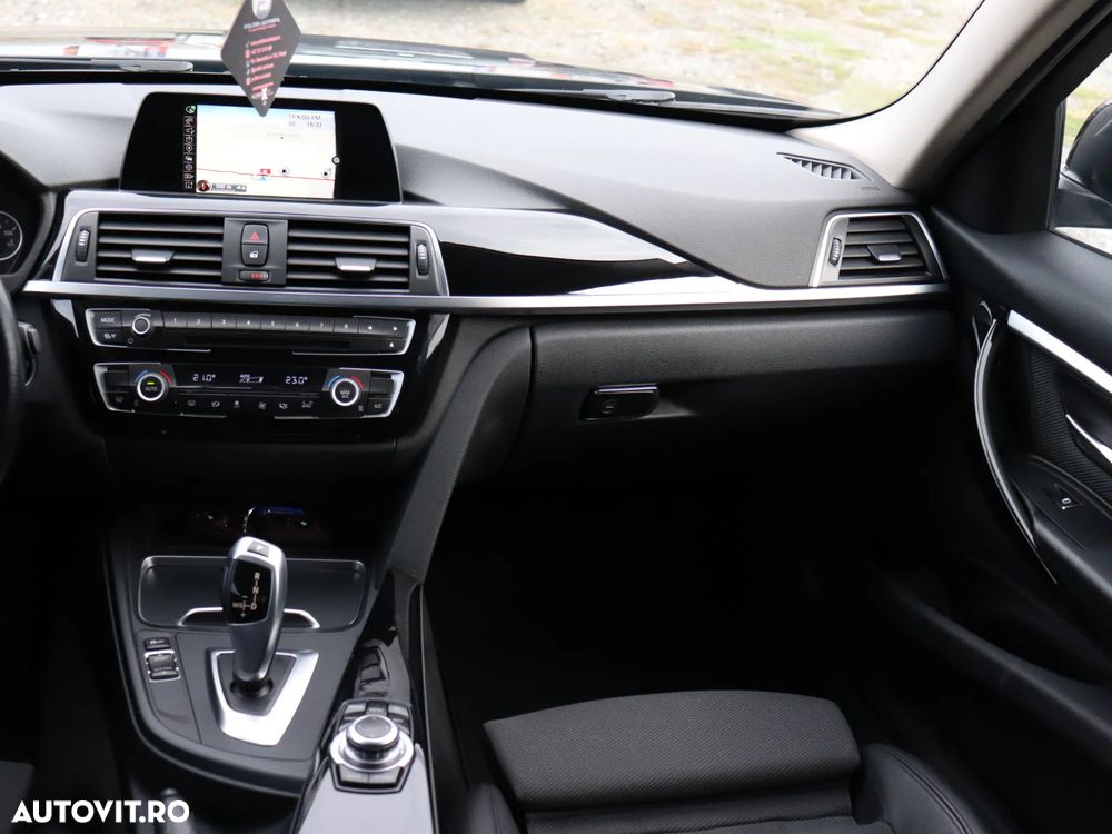 BMW Seria 3 318d Aut. Sport Line - 26