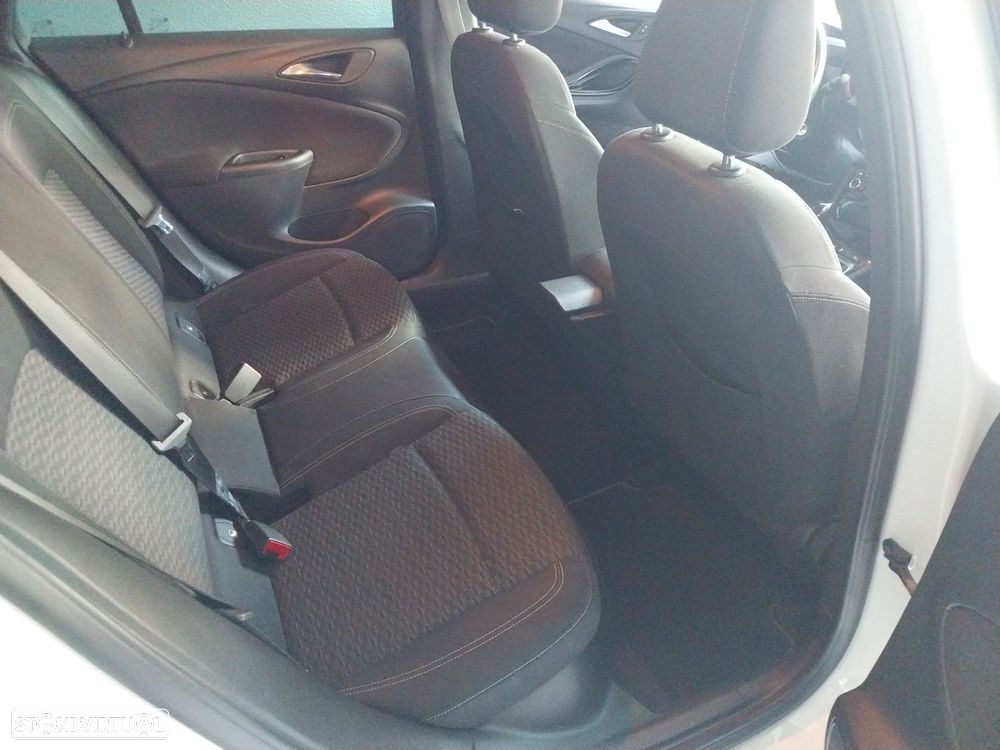 Opel Astra Sports Tourer 1.6 CDTI Dynamic S/S - 9