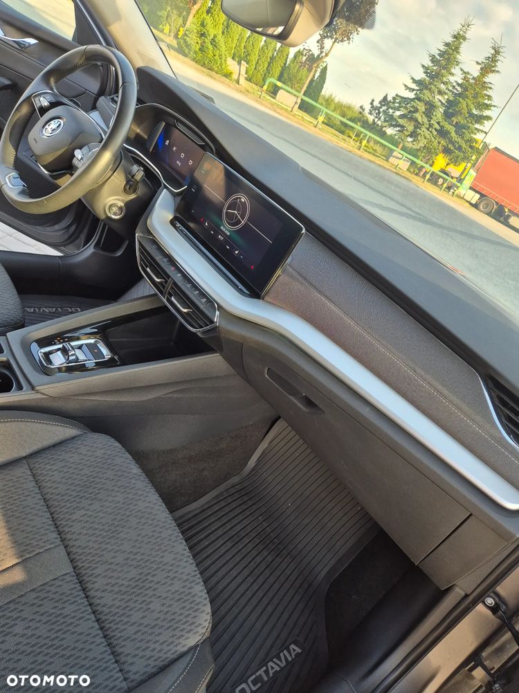 Skoda Octavia 2.0 TDI Style DSG - 8