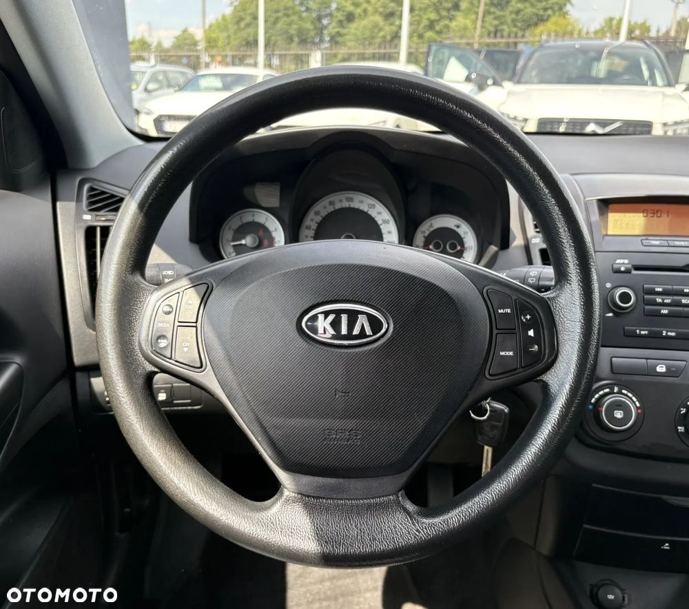 Kia Ceed 1.6 CVVT LX - 12