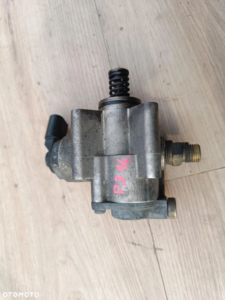 AUDI A4 A6 A8 3.2 FSI POMPA WTRYSKOWA WYSOKIEGO CIŚNIENIA 06E127025G