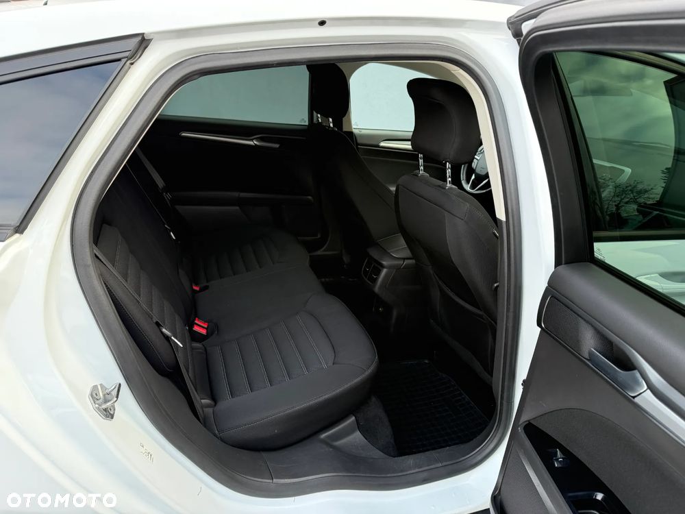 Ford Mondeo 2.0 TDCi Ambiente - 11