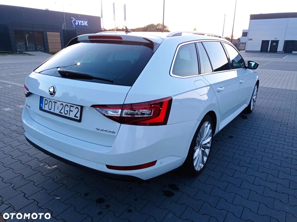 Skoda Superb 2.0 TDI Style - 11