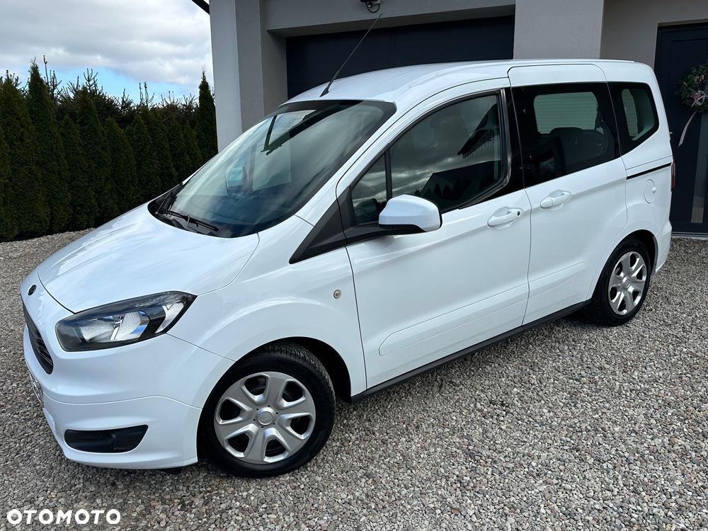 Ford Tourneo Courier 1.5 TDCi S&S Ambiente - 12