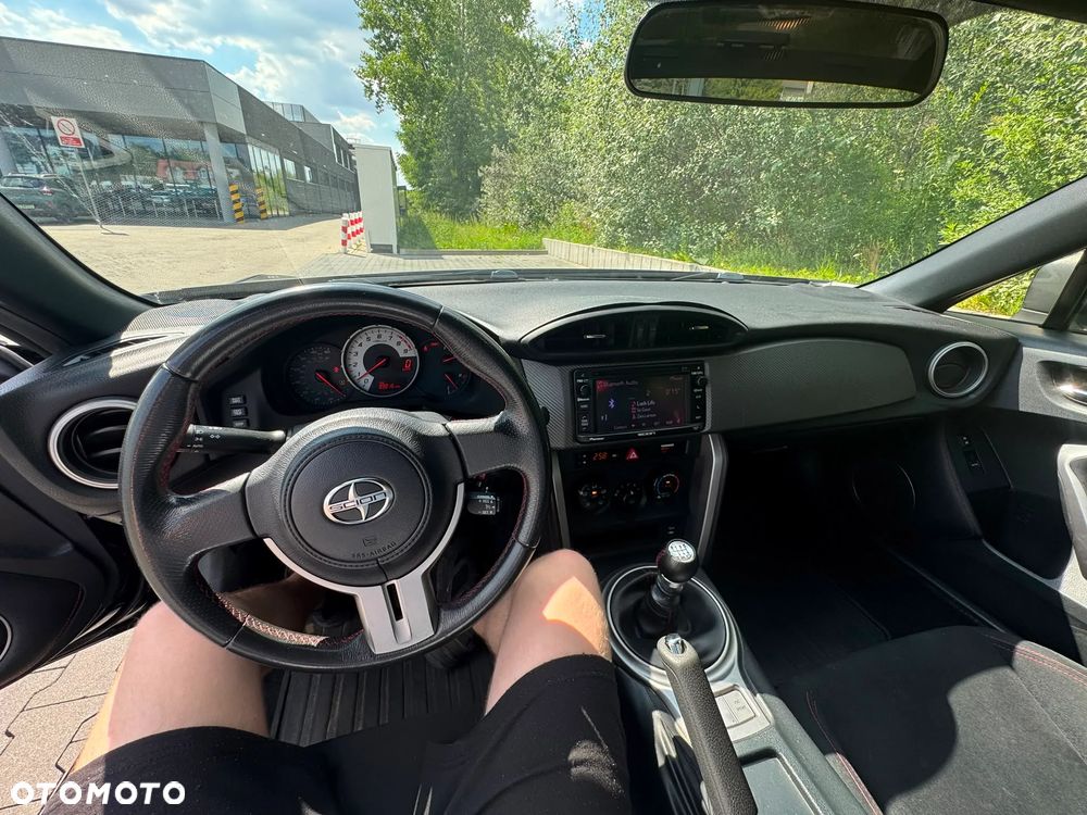 Toyota GT86 2.0 Active - 12
