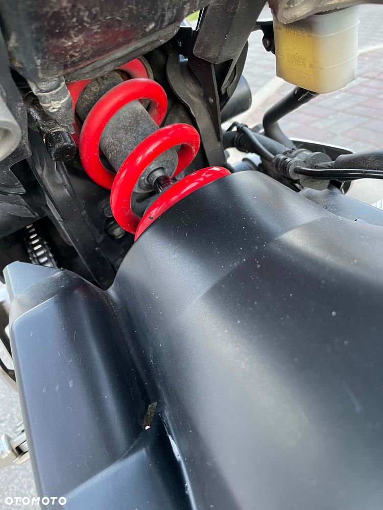 Honda CB - 11