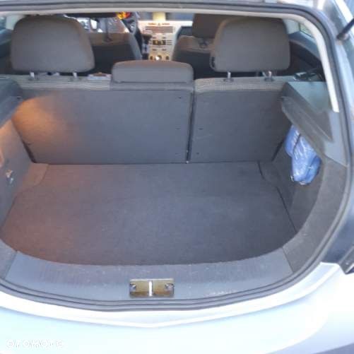 Opel Astra 1.6 Essentia EasyTronic - 9