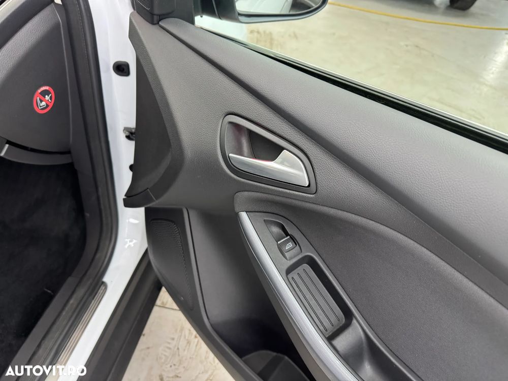 Ford Focus 1.6 TDCI DPF Start-Stopp-System Titanium - 22