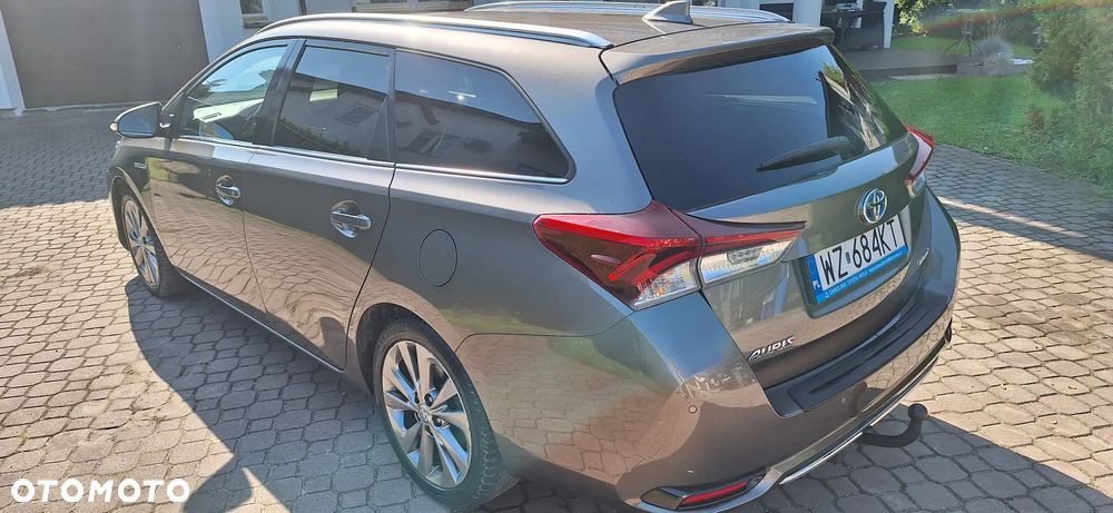 Toyota Auris Hybrid 135 Premium - 4