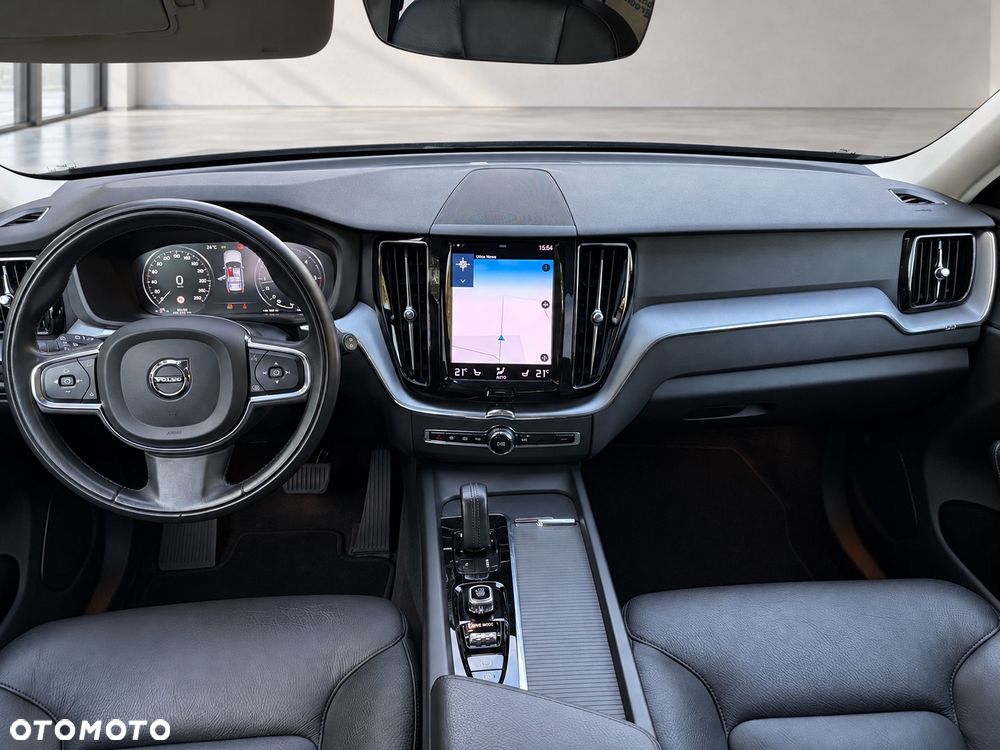 Volvo XC 60 B5 D AWD Plus Dark - 7