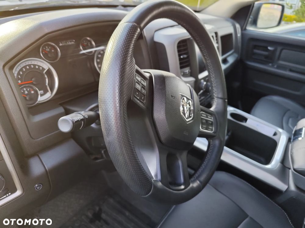 Dodge RAM - 16