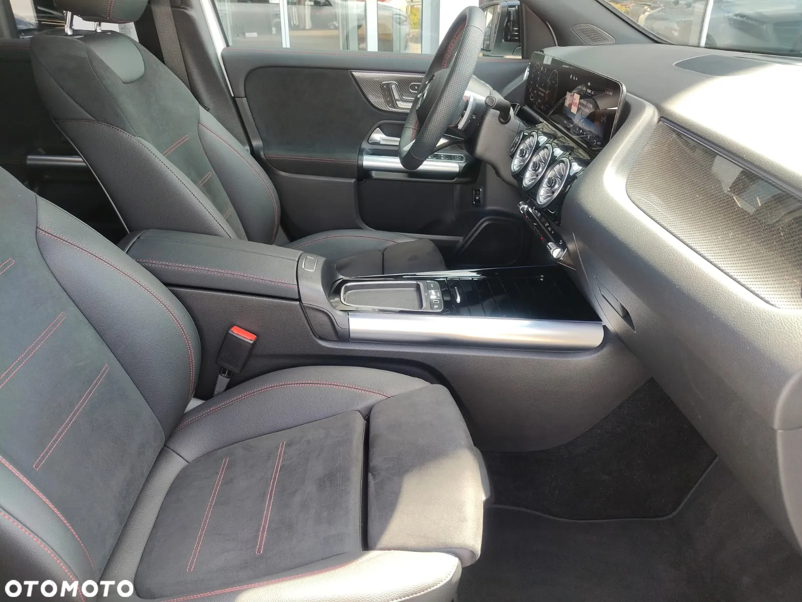 Mercedes-Benz GLA 200 AMG Line - 19