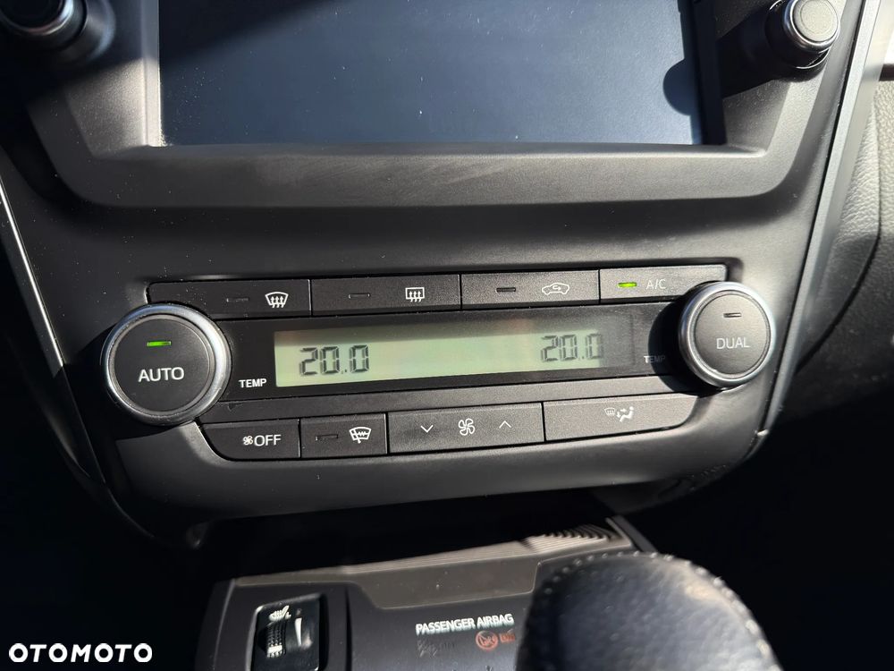 Toyota Avensis 1.8 Prestige MS - 17