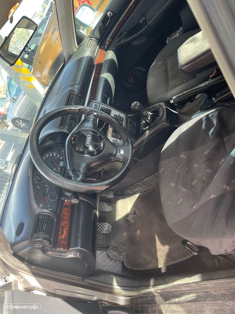 Audi A4 1.9 TDI Sport - 4