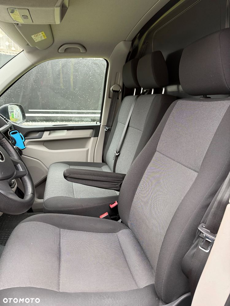 Volkswagen Transporter T6 - 11