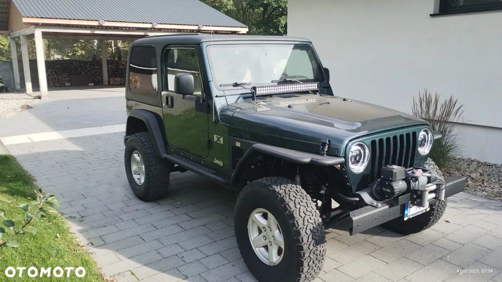 Jeep Wrangler - 4