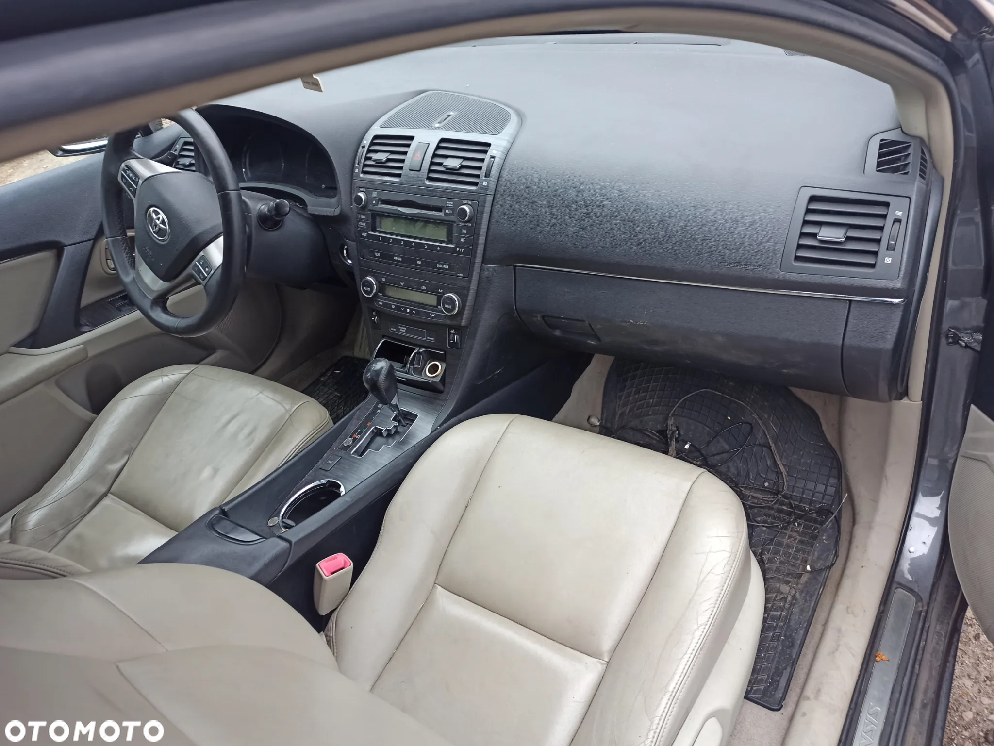 Toyota Avensis 2.0 Premium MS - 21