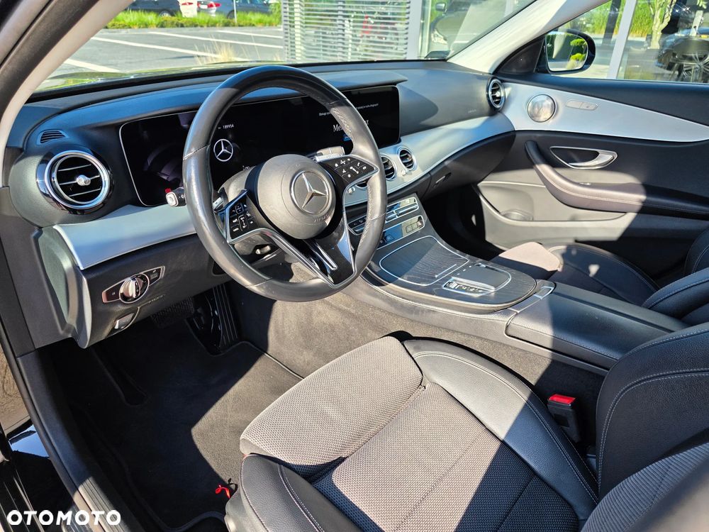 Mercedes-Benz Klasa E 200 d Exclusive - 31