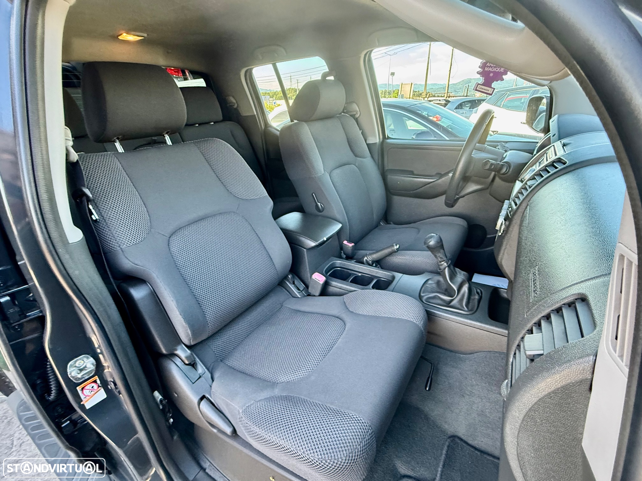 Nissan Navara 2.5 dCi CD LE Premium - 44