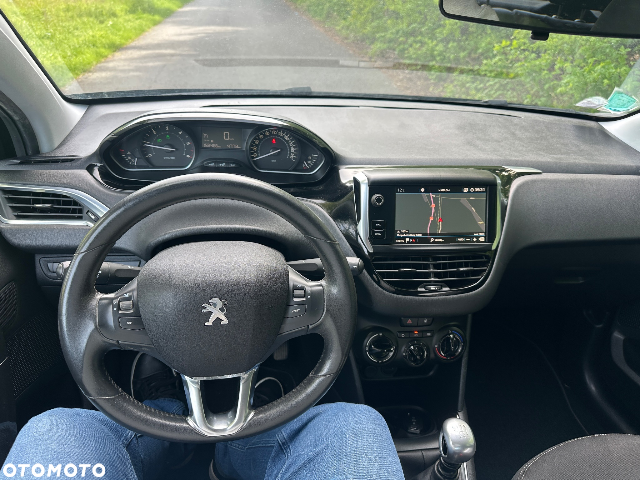 Peugeot 208 1.5 BlueHDi Allure S&S - 15