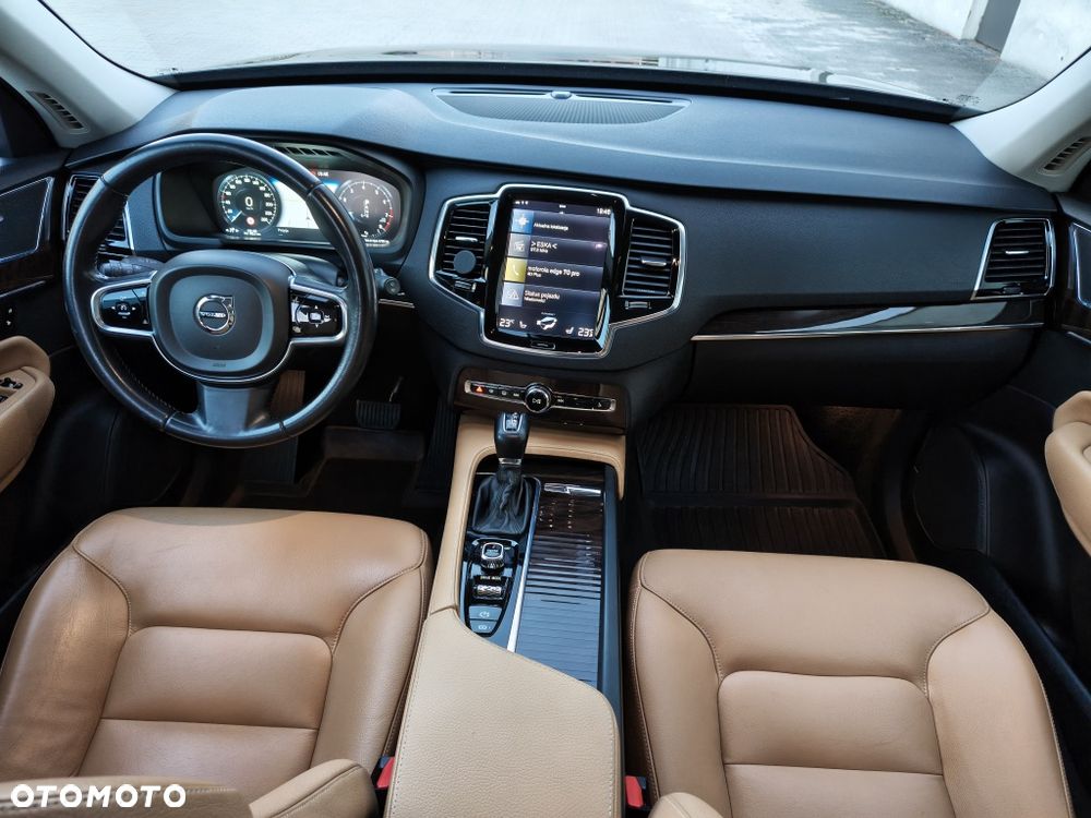 Volvo XC 90 - 7