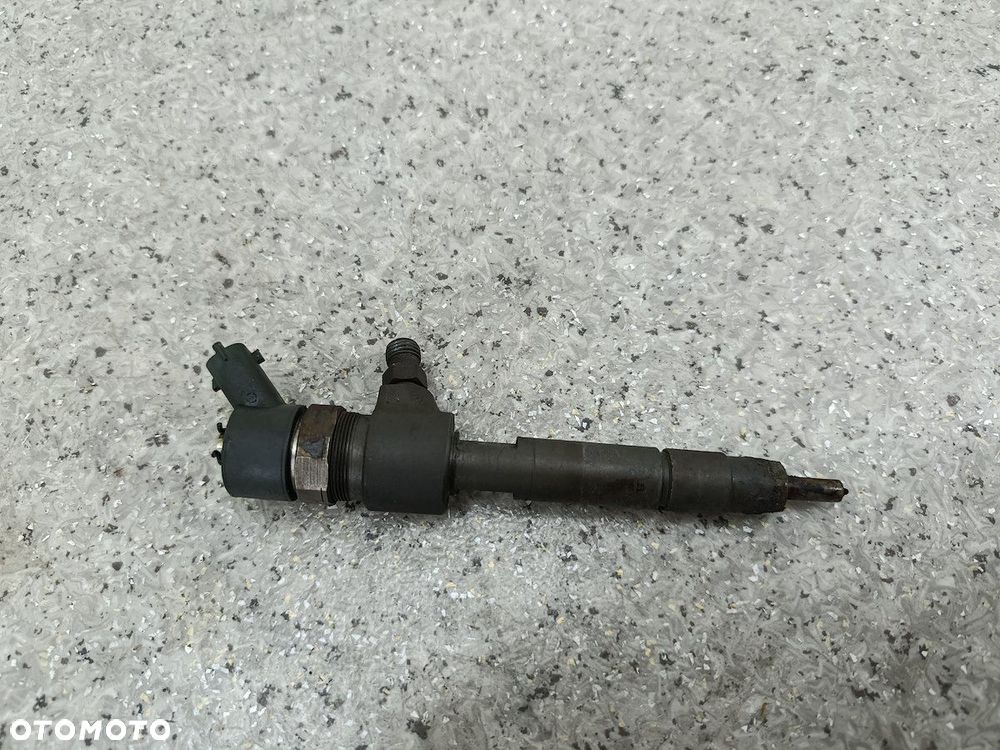 WTRYSKIWACZ OPEL VECTRA C FL 0445110165 BOSCH 1.9 CDTI - 1