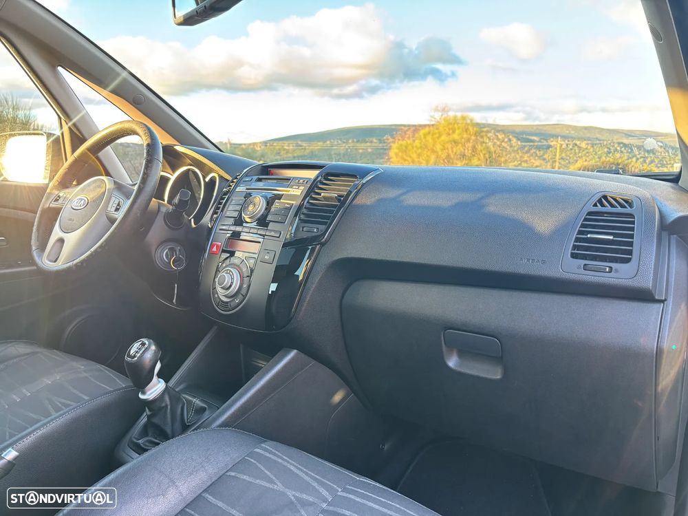 Kia Venga 1.4 CRDi TX ISG - 21