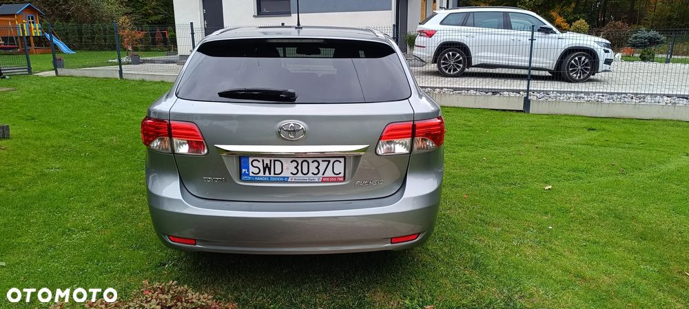 Toyota Avensis 2.0 D-4D Edition (2014) - 6