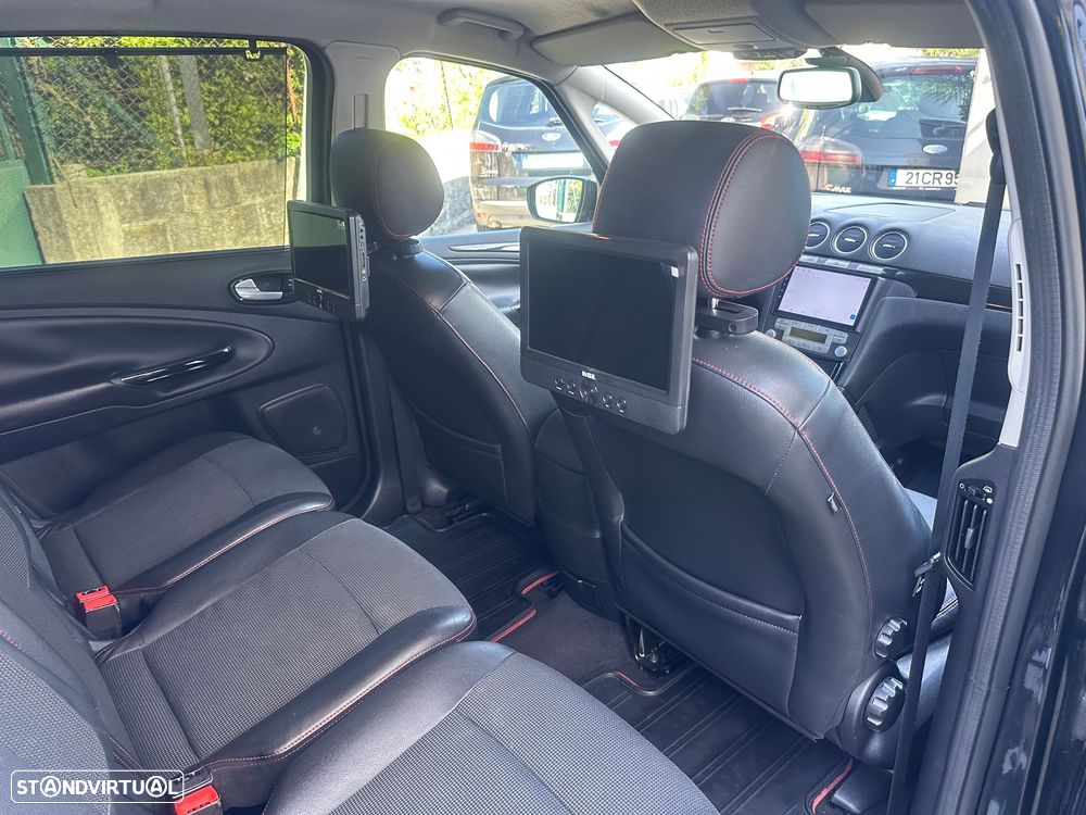 Ford S-Max 2.2 TDCi Titanium 7L - 37