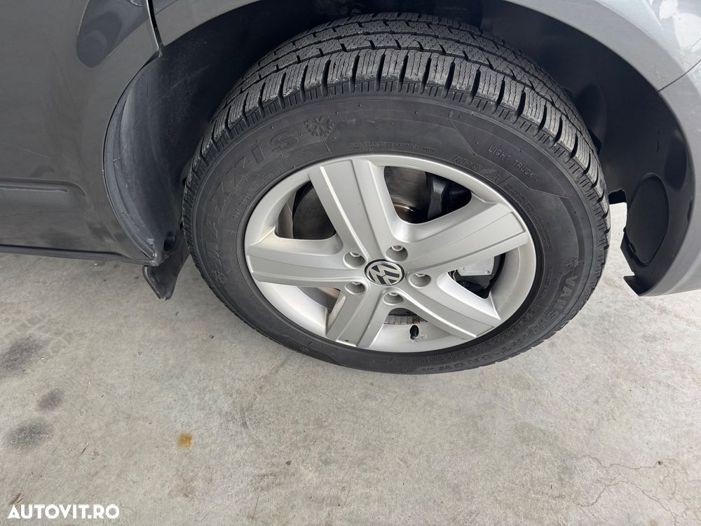 Volkswagen Multivan - 32