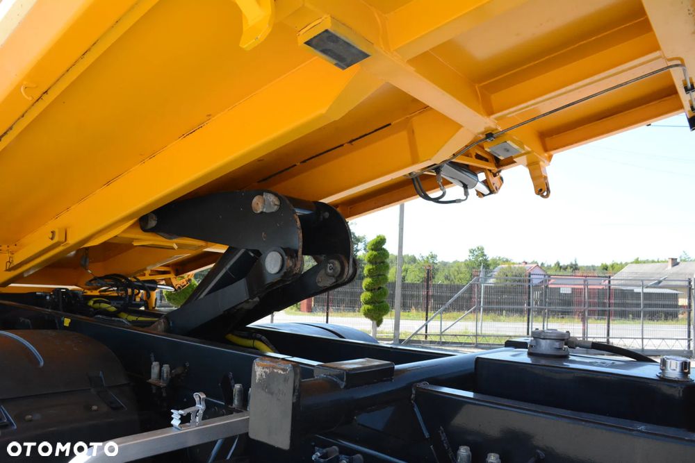 MAN TGS 33.360 / 2013r. / 6x4 / Euro 5 / Niski przebieg / Hydroburta - 11