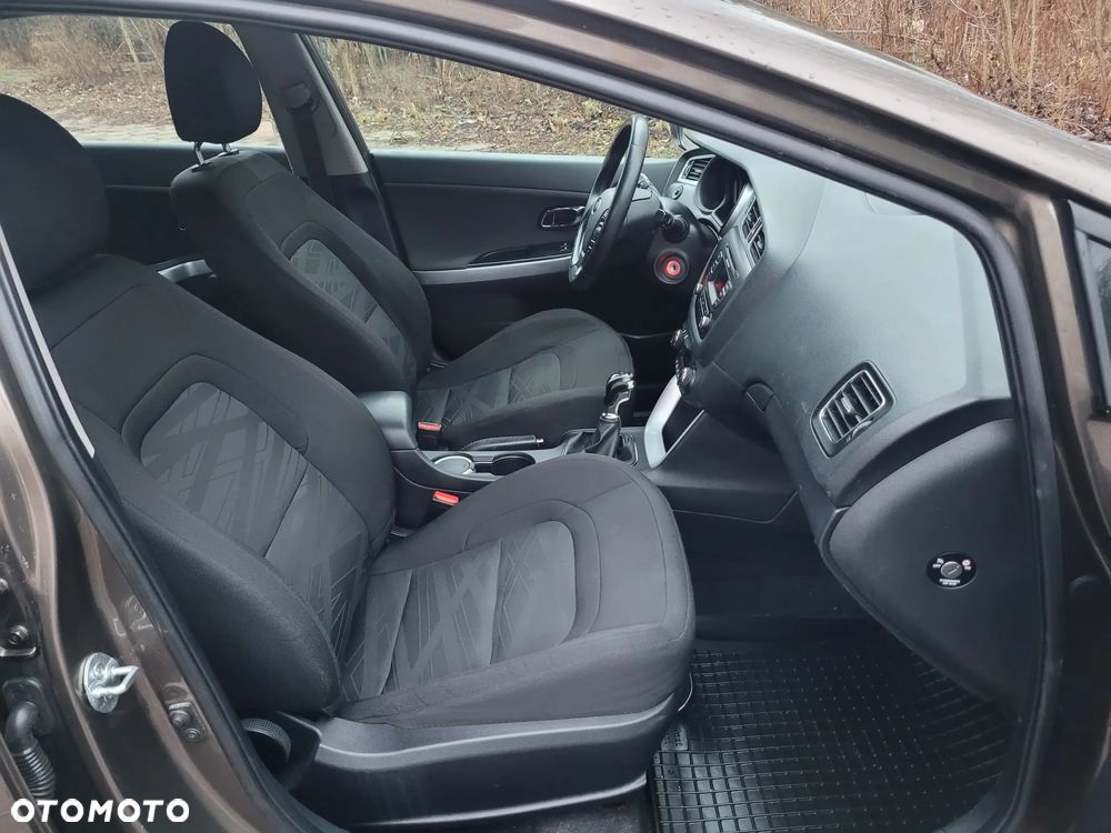 Kia Ceed 1.6 GDI L - 10