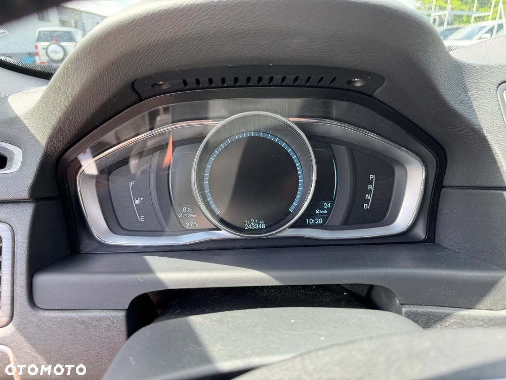 Volvo XC 70 D4 AWD Dynamic Momentum EU6 - 6