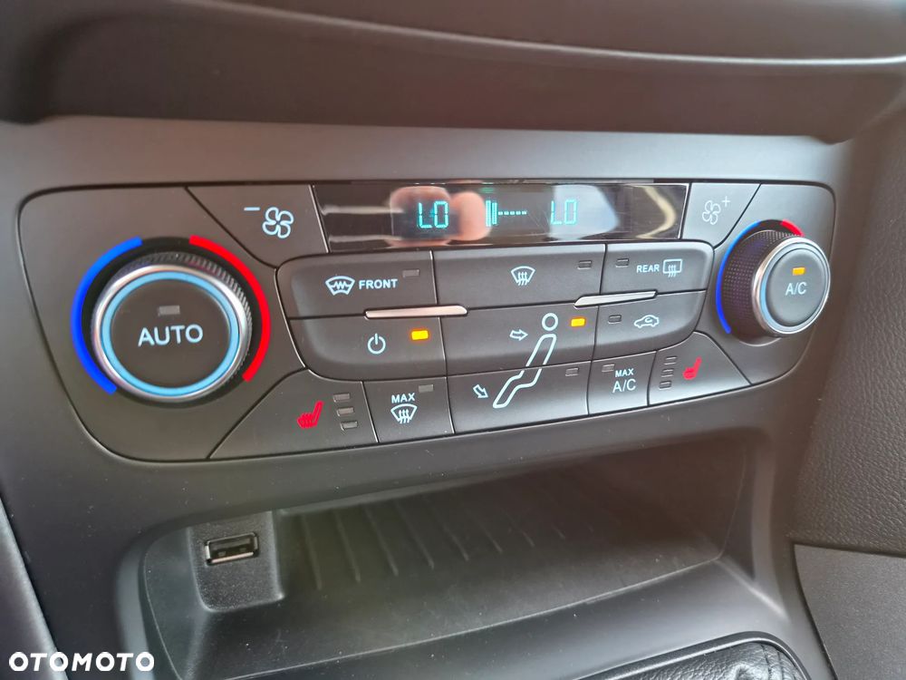 Ford Focus 1.0 EcoBoost Trend ASS - 16