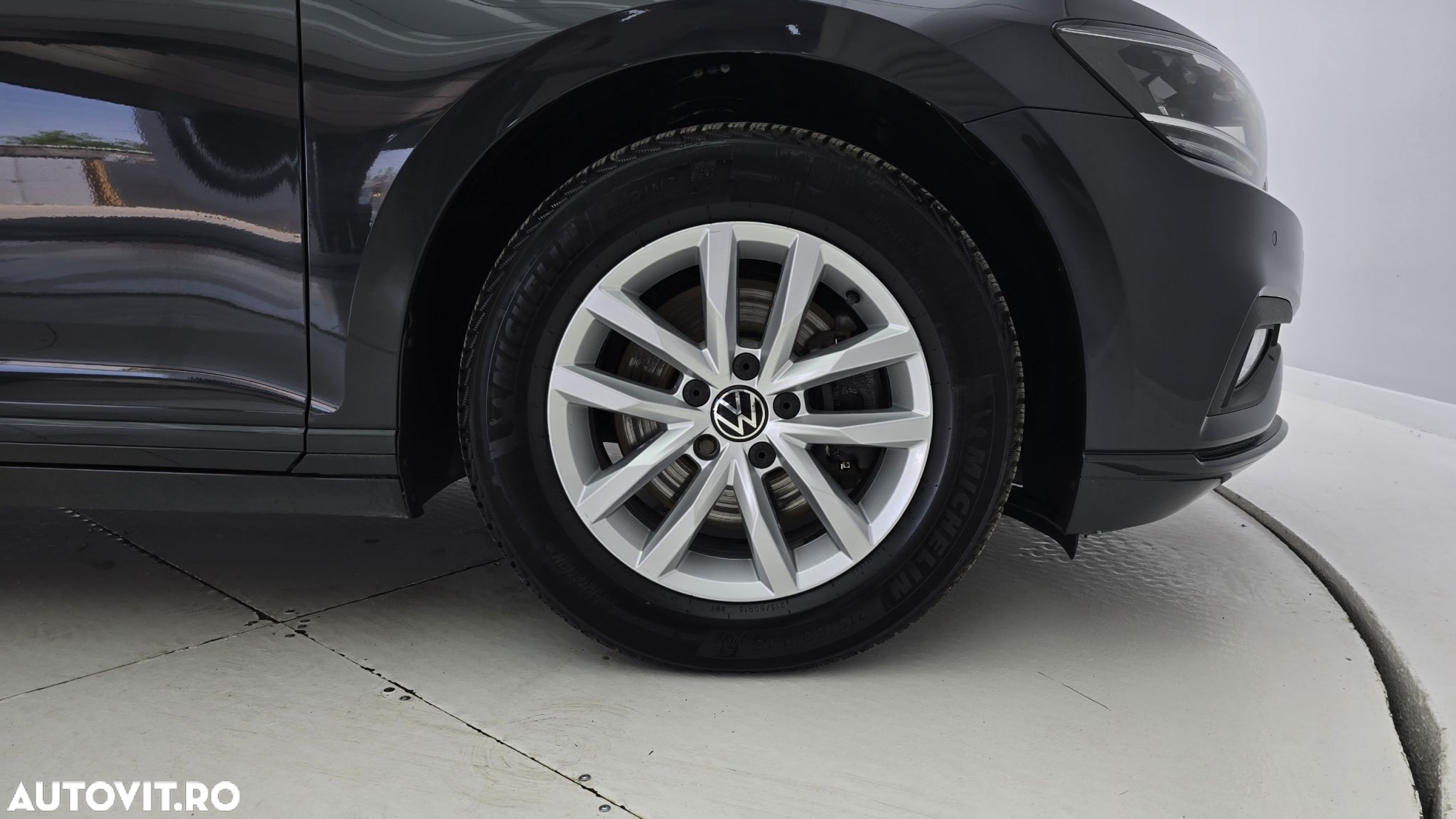 Volkswagen Passat - 23