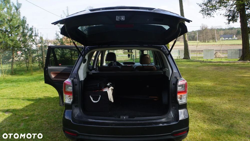 Subaru Forester 2.0 XT Platinum Lineartronic - 18