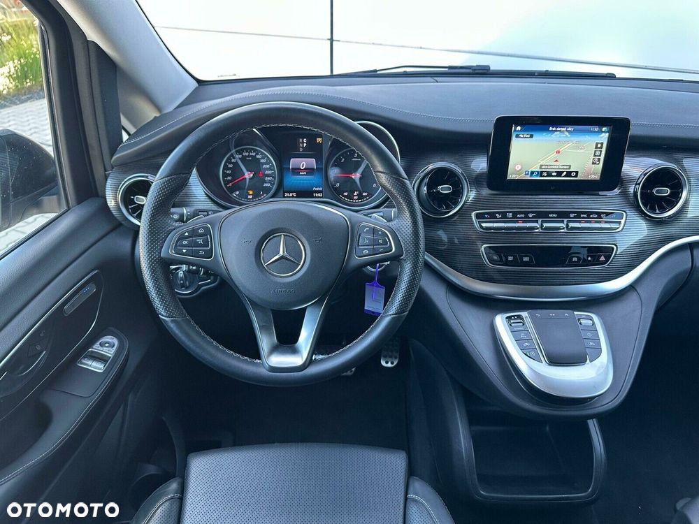 Mercedes-Benz Klasa V - 8