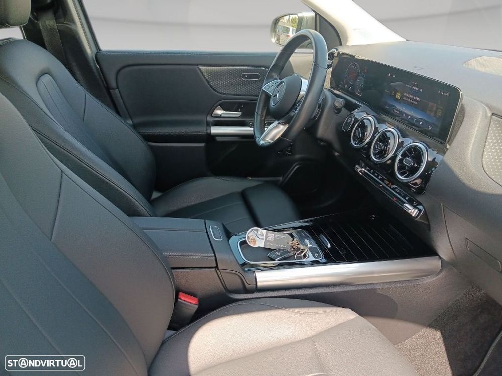 Mercedes-Benz GLA 250 - 16