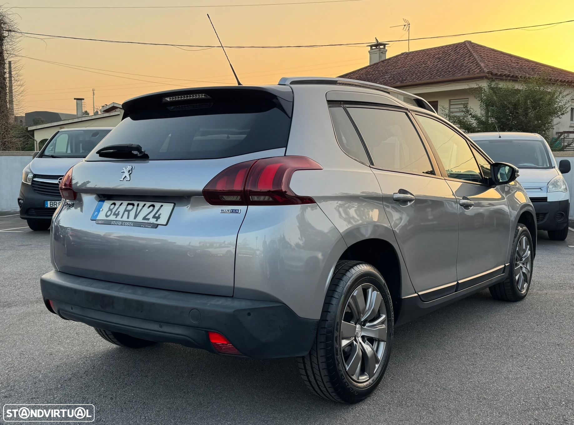 Peugeot 2008 1.6 BlueHDi Allure - 4