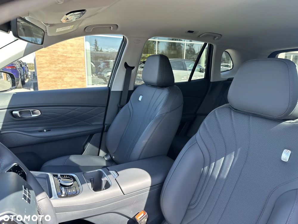 Geely Starray EM-i 1.5 PHEV Pro - 11