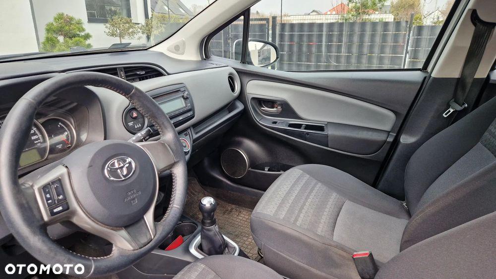 Toyota Yaris 1.0 Premium EU6 - 8