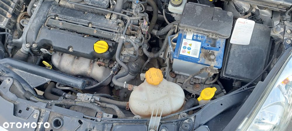 Opel Corsa 1.2 16V - 22