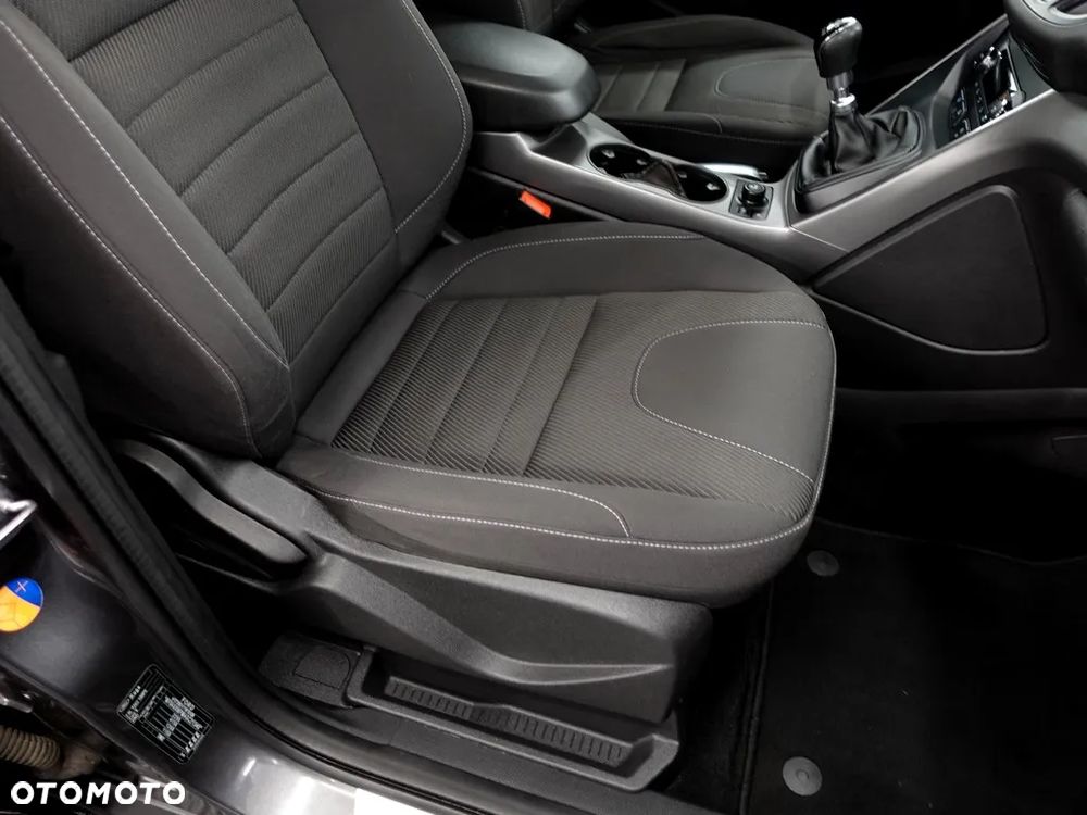 Ford Kuga 2.0 TDCi FWD Titanium - 14