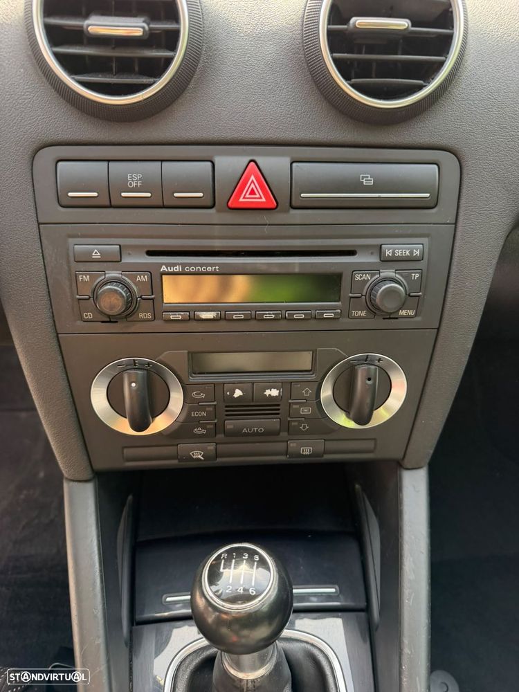 Audi A3 Sportback 2.0 TDi - 27