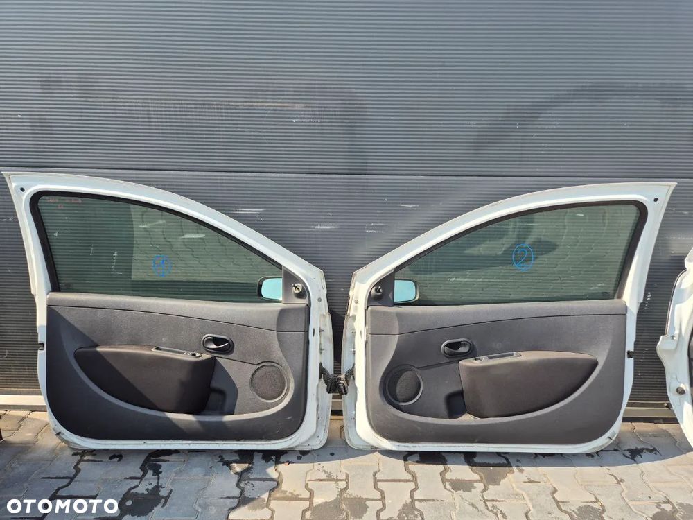RENAULT CLIO III 3D DRZWI / KLAPA BAGAŻNIKA / MASKA ( BIAŁE BIAŁY DV369 ) - 7